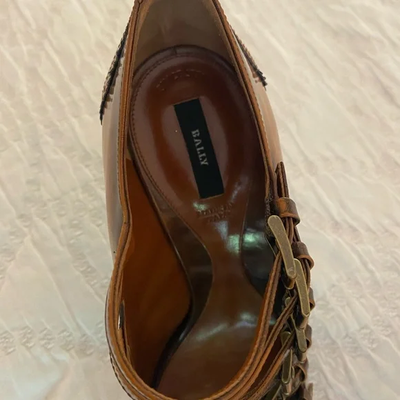 Gorgeous Bally Peep-Toe Heels - Picture 6 of 8